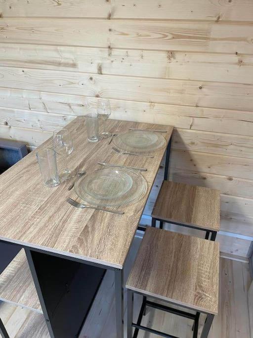 Tiny House Toute Equipee Avec Jardin Saint-Florent-sur-Cher エクステリア 写真