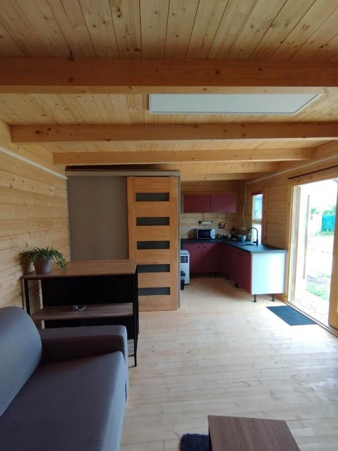 Tiny House Toute Equipee Avec Jardin Saint-Florent-sur-Cher エクステリア 写真