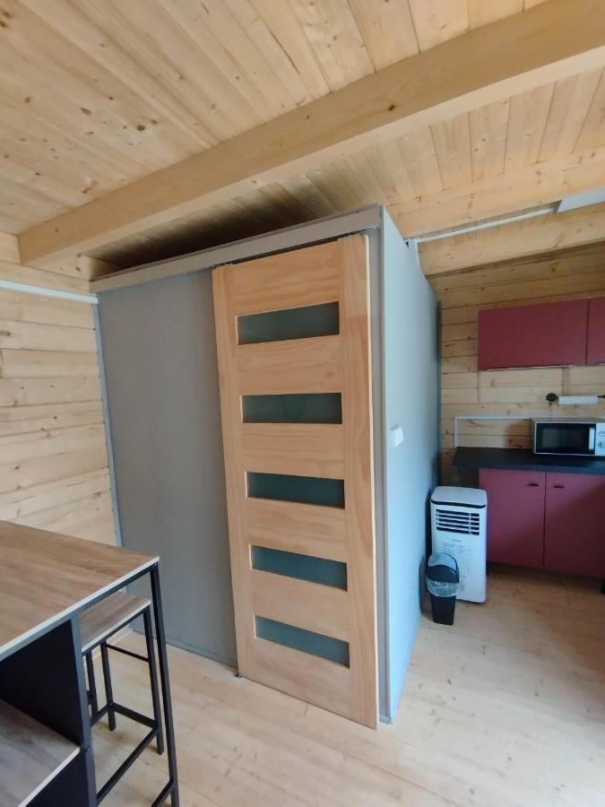 Tiny House Toute Equipee Avec Jardin Saint-Florent-sur-Cher エクステリア 写真