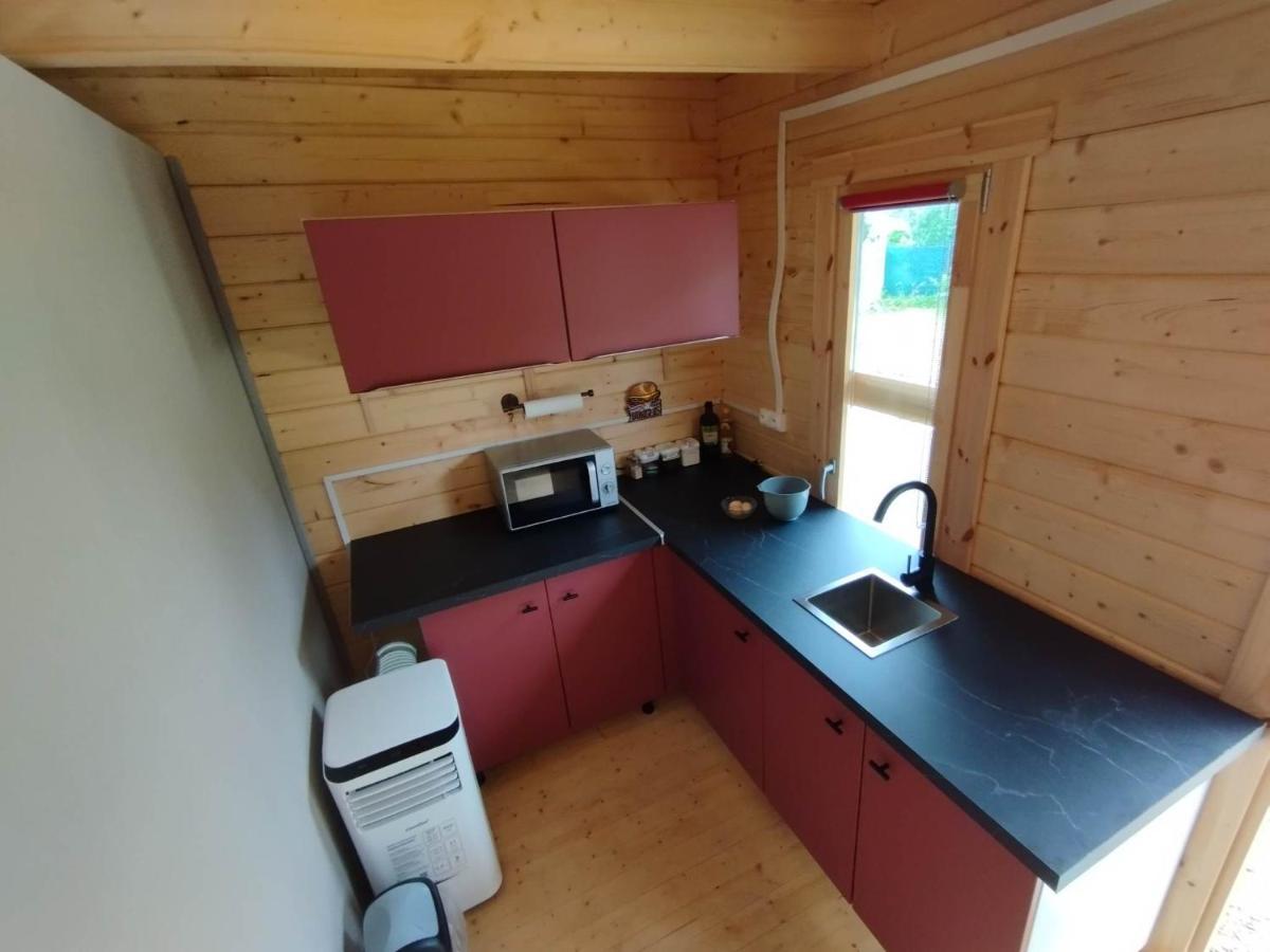 Tiny House Toute Equipee Avec Jardin Saint-Florent-sur-Cher エクステリア 写真